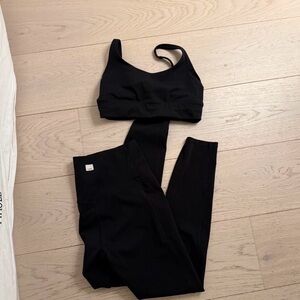 Black Vuori workout set